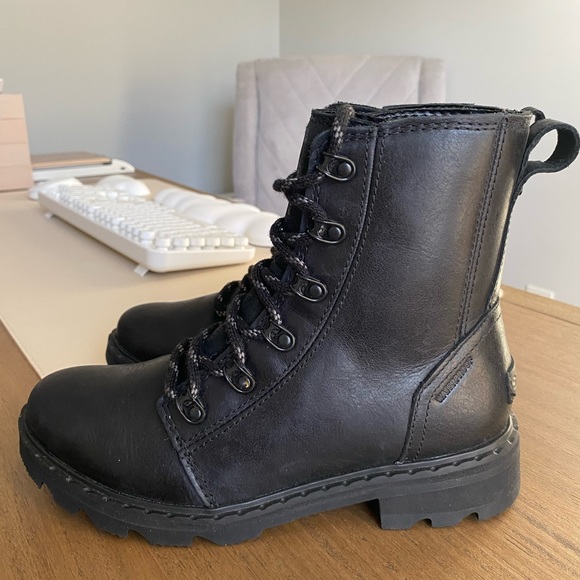*Like New* Sorel Women's 7 Lennox Lace Rain Boot Waterproof Leather Black Boots - Picture 12 of 14